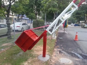 4.5 Meter Manual Boom Gate - Including installation